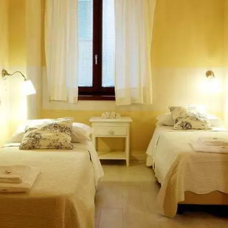 Oda ve Kahvaltı Botton D'oro Bergamo