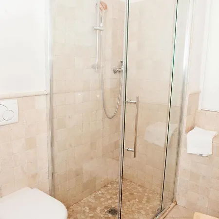 Botton D'oro Oda ve Kahvaltı 4*